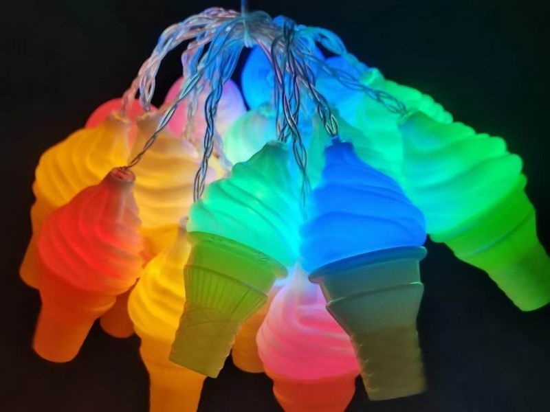 LED string lights with icecream