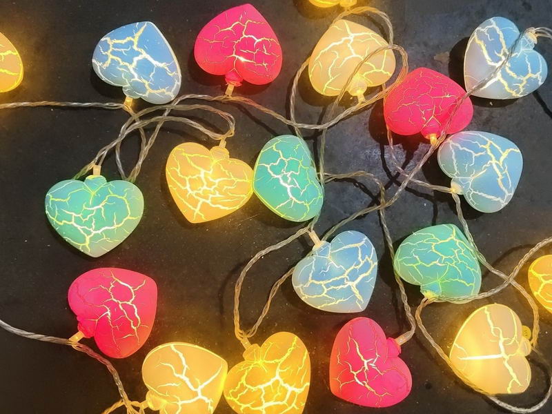 LED string lights,heart with crack